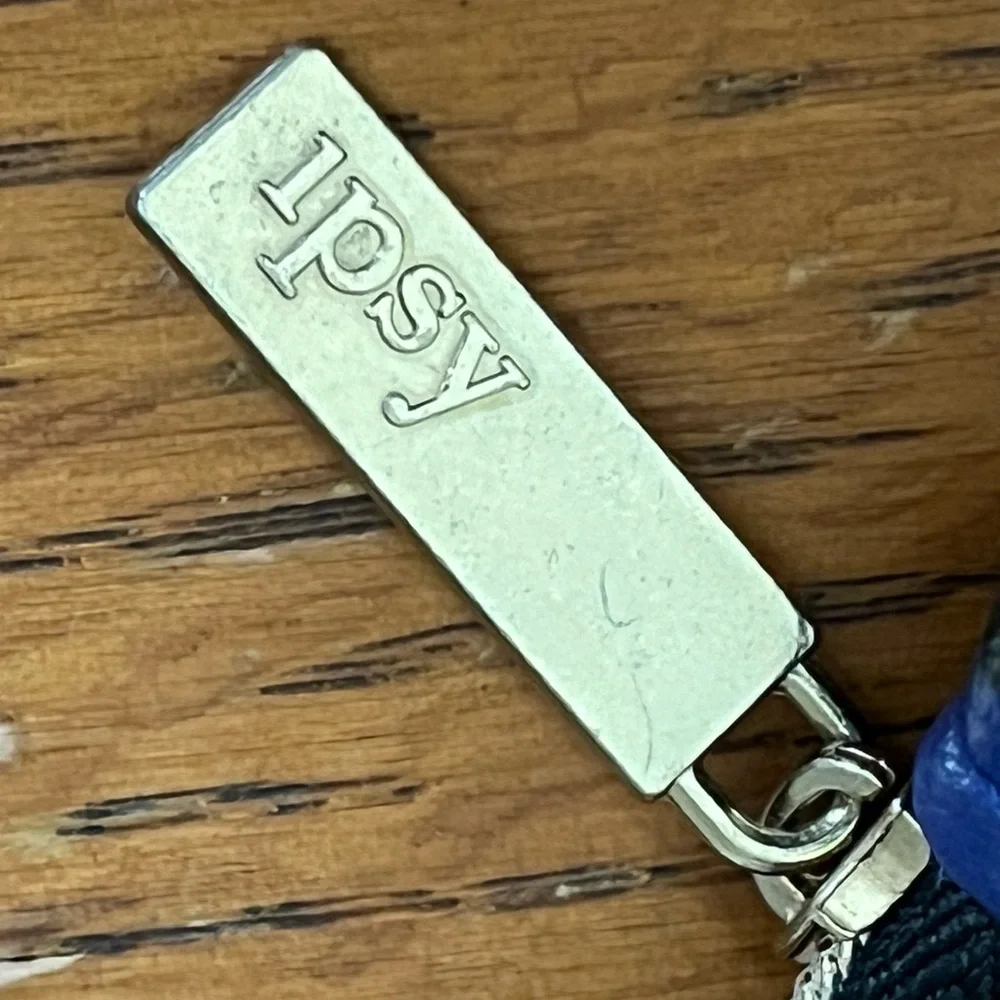 IPSY makeup bag with SURPRISE piece of jewelry! New hearts